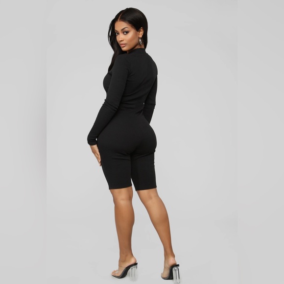 Fun Times Ribbed Romper - Picture 4 of 4